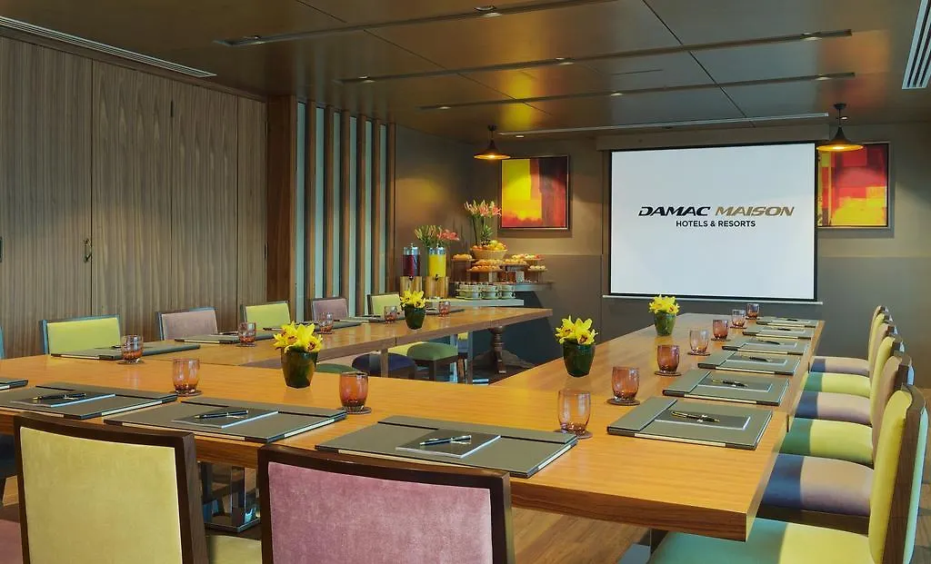 Damac Maison Canal Views Dubaj Apartmanhotel
