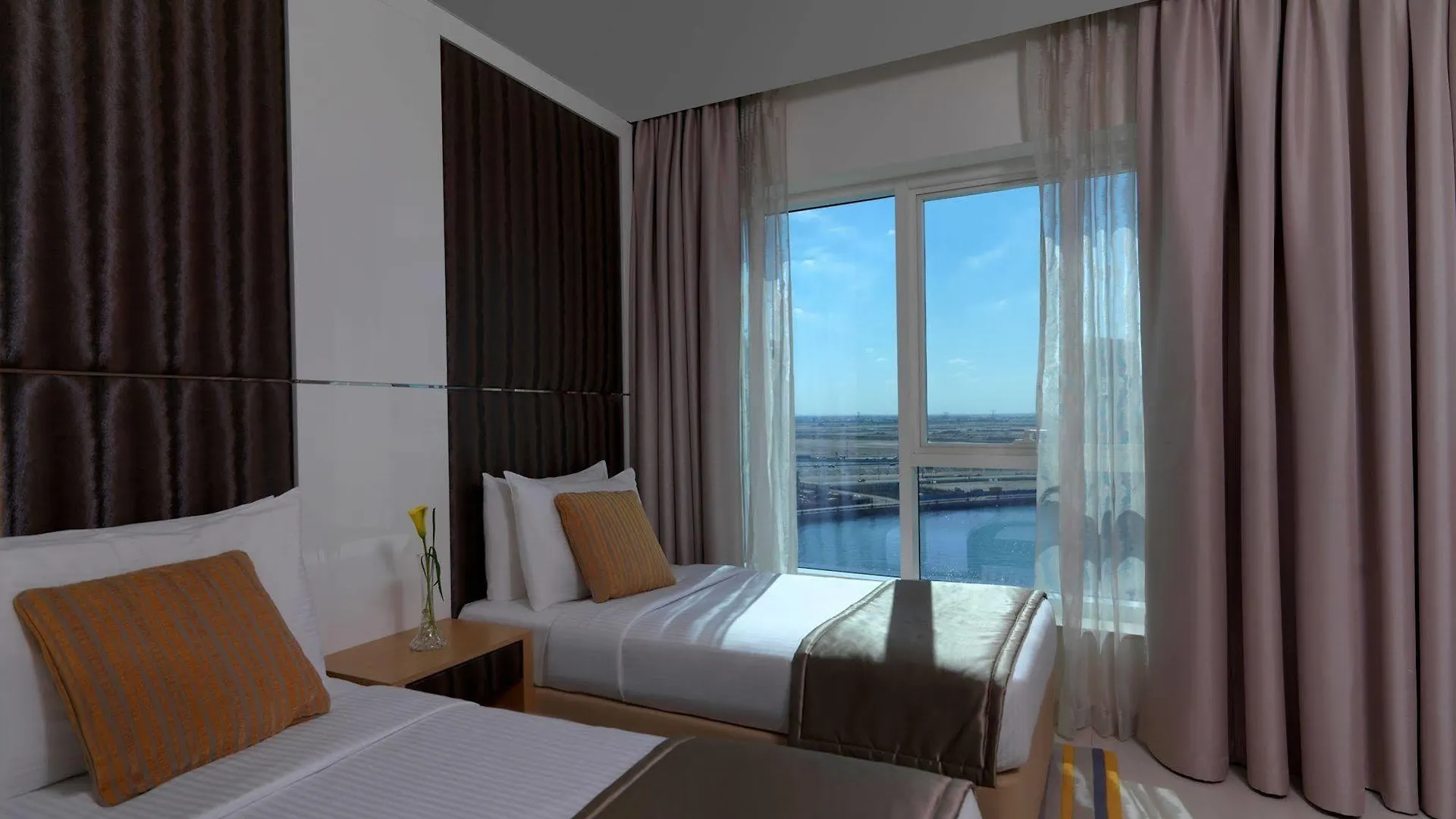 Apartmanhotel Damac Maison Canal Views Dubaj