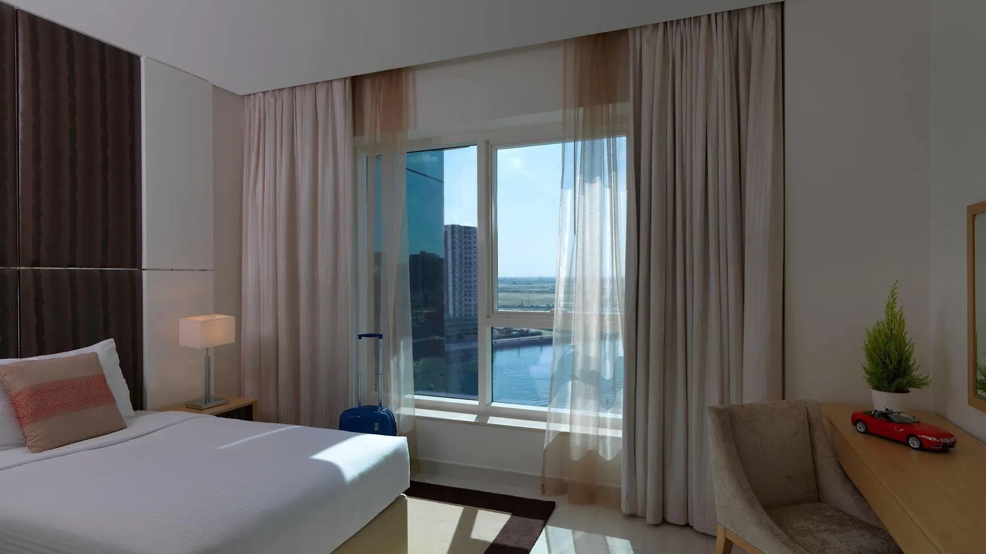 Damac Maison Canal Views Dubaj