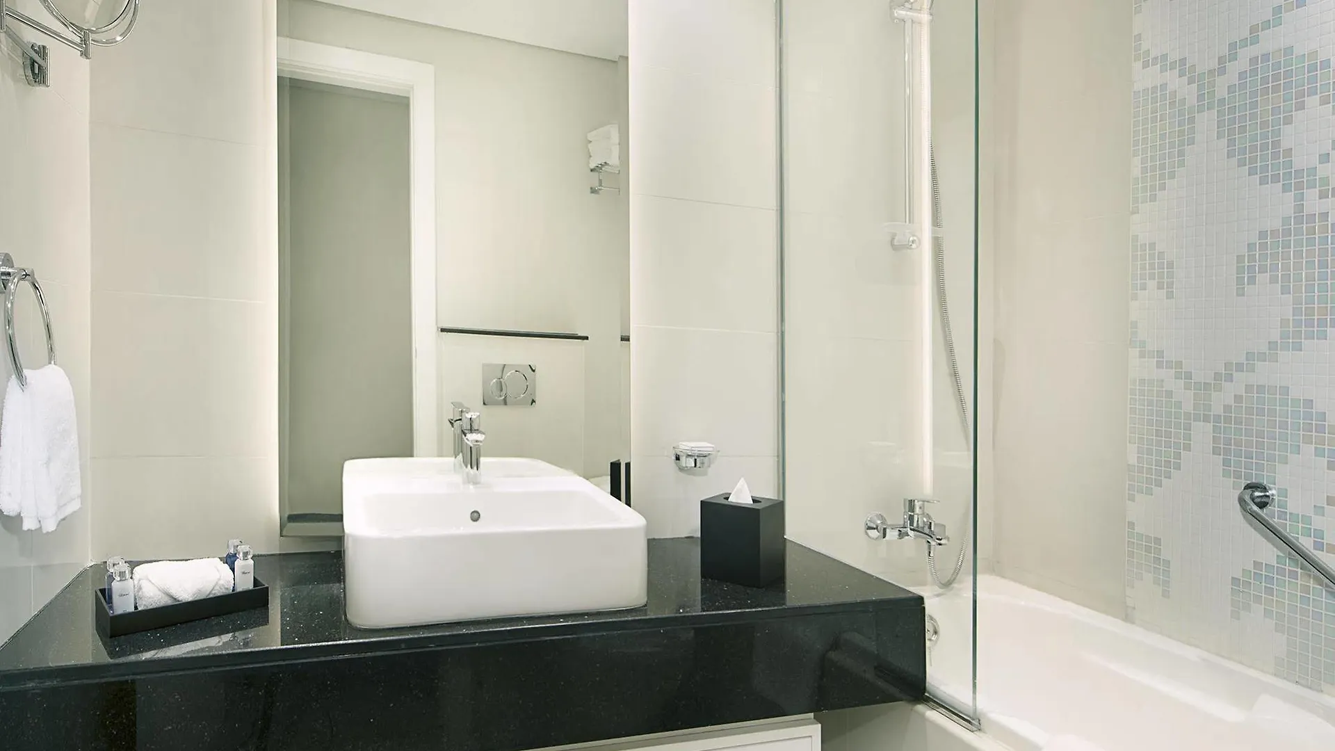 Damac Maison Canal Views Dubaj