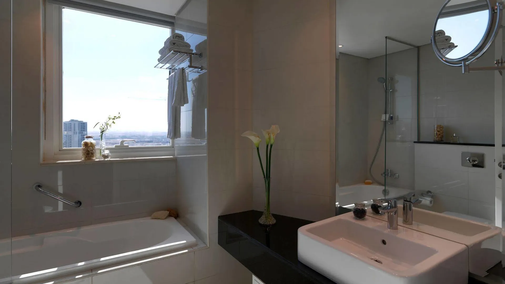 ***** Apartmanhotel Damac Maison Canal Views Dubaj Egyesült Arab Emírségek